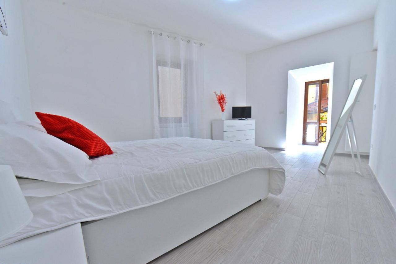 Casa Carma Villa Porto Ceresio Exterior photo